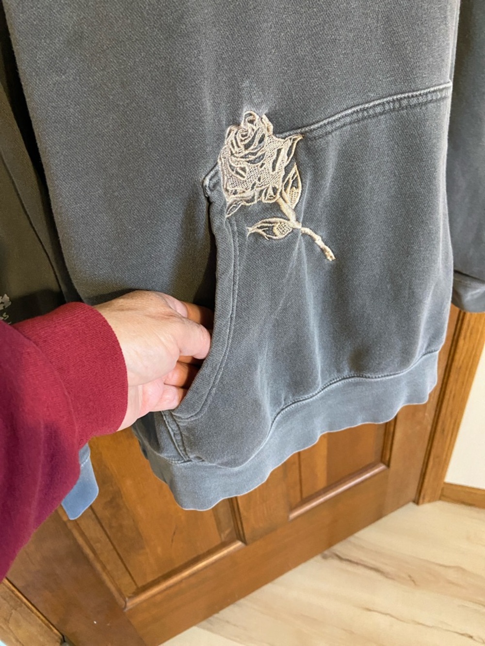 Shawn Mendes 2019 Tour Concert Hoodie Size Medium Official Merch Size XL - Picture 5 of 11